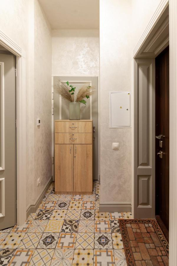 Royal Mini-Apart Hotel On Rynok Square Lviv Exterior photo